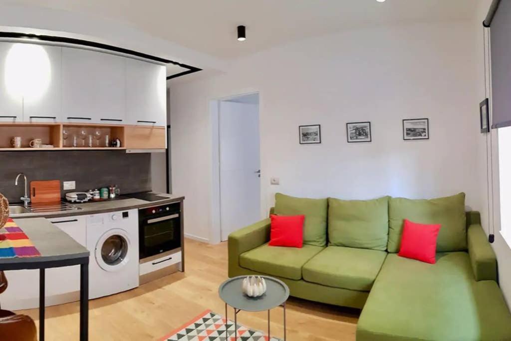 Lina -Tia Lovely New Bazaar Apartment Tirana Extérieur photo